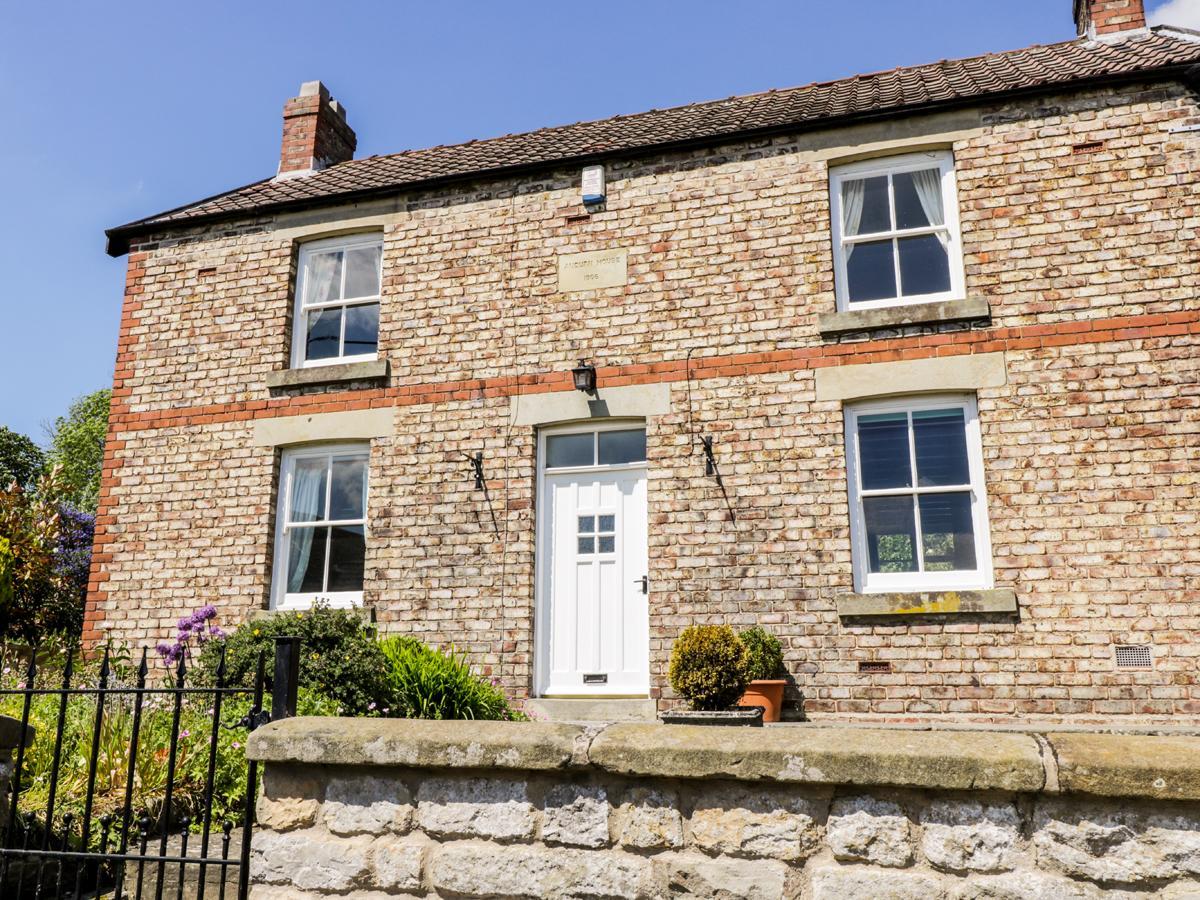 Auburn House Nawton Exterior foto